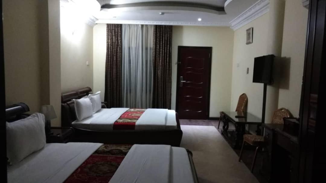 Biraj International Hotel Kampala Exterior photo