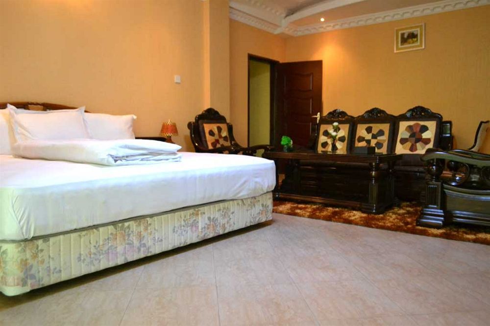 Biraj International Hotel Kampala Exterior photo