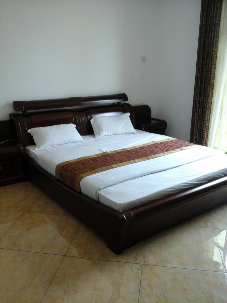Biraj International Hotel Kampala Exterior photo